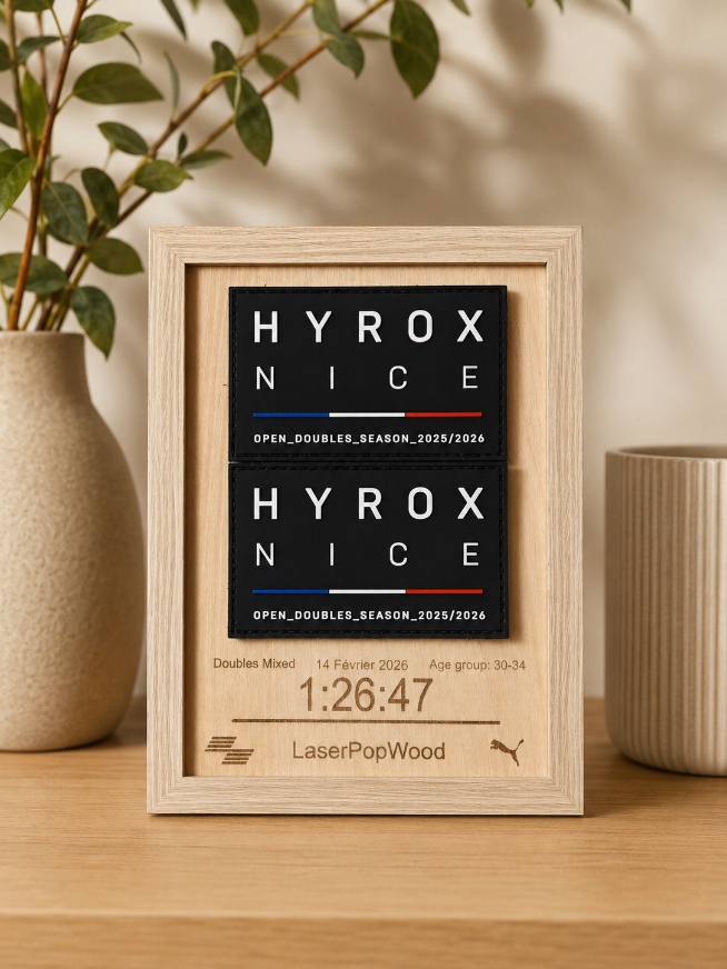 Cadre photo Hyrox gravé sur bois
